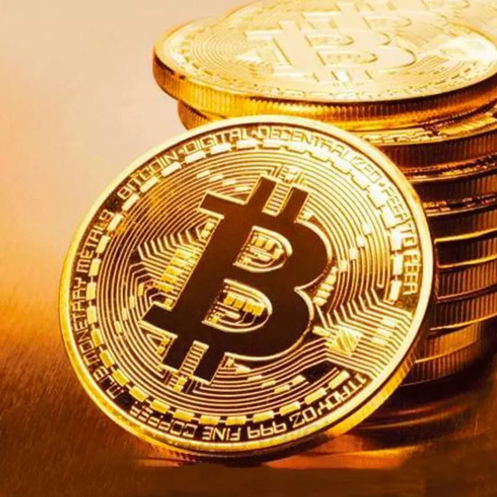 Gold Bitcoin Collectible Crypto Coin - NWT